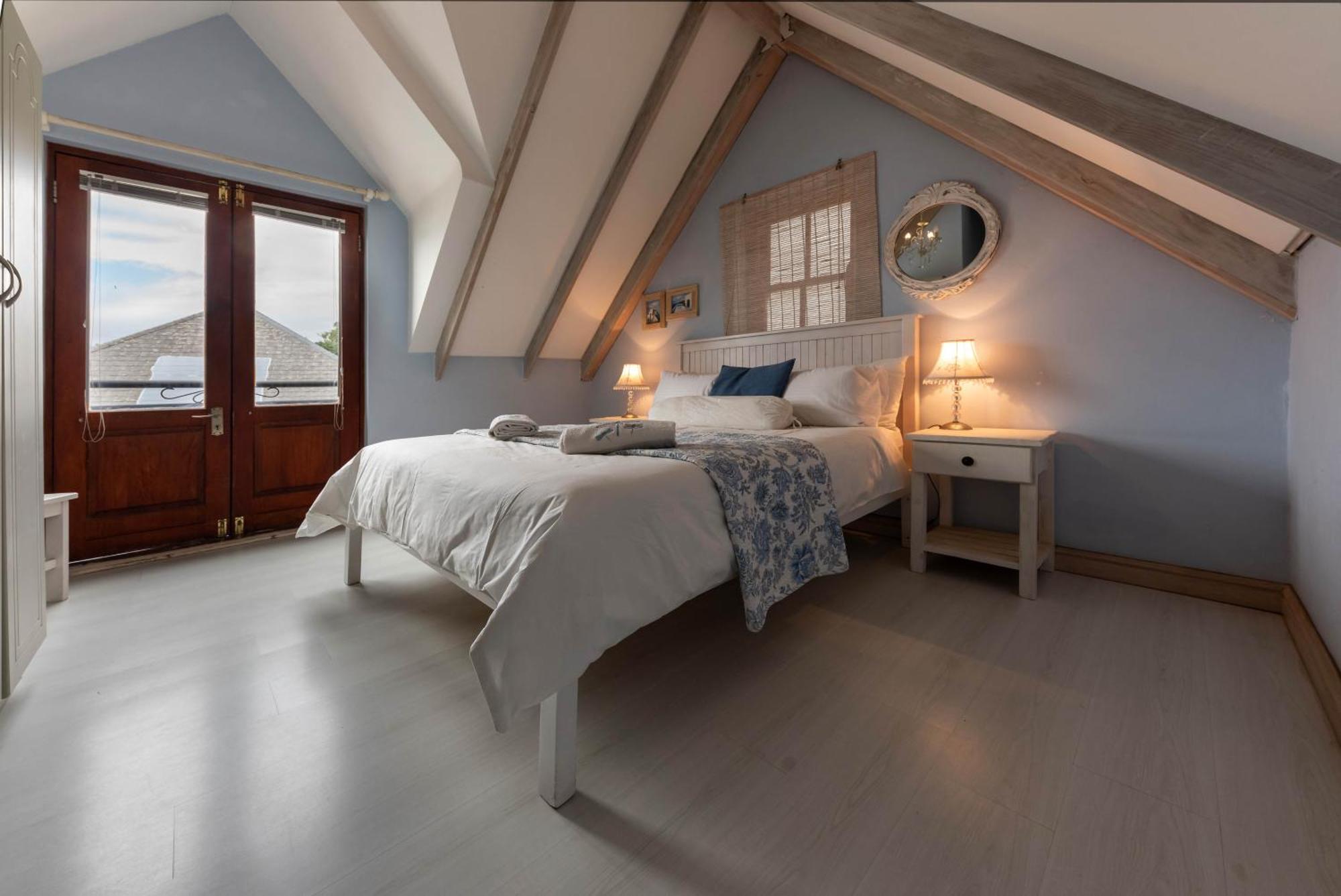 Seagul Cove, On The Beach, Sleeps 7 * Cape Town