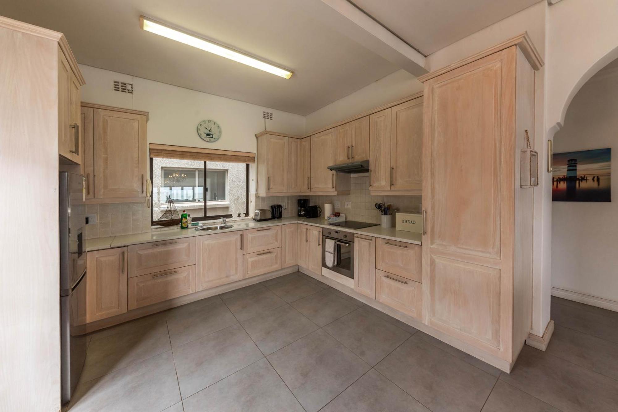 Villa Seagul Cove, On The Beach, Sleeps 7 Cape Town